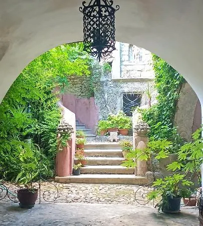 Gasthuis Palazzo Caracciolo 3*