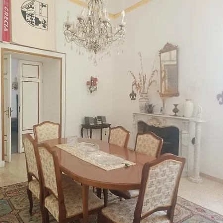 Pensión Palazzo Caracciolo Gerace