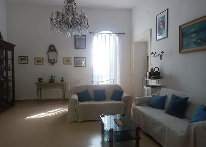 Affittacamere Palazzo Caracciolo 3*